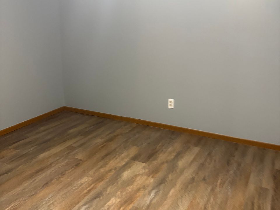 1st image of 4731 Caprice Dr