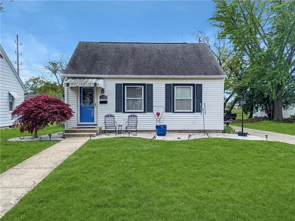 1609 Olive Ave, Mattoon, IL 61938