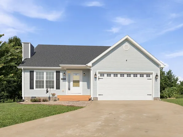 520 W Classic Village Ln, Mt Sterling, KY 40353