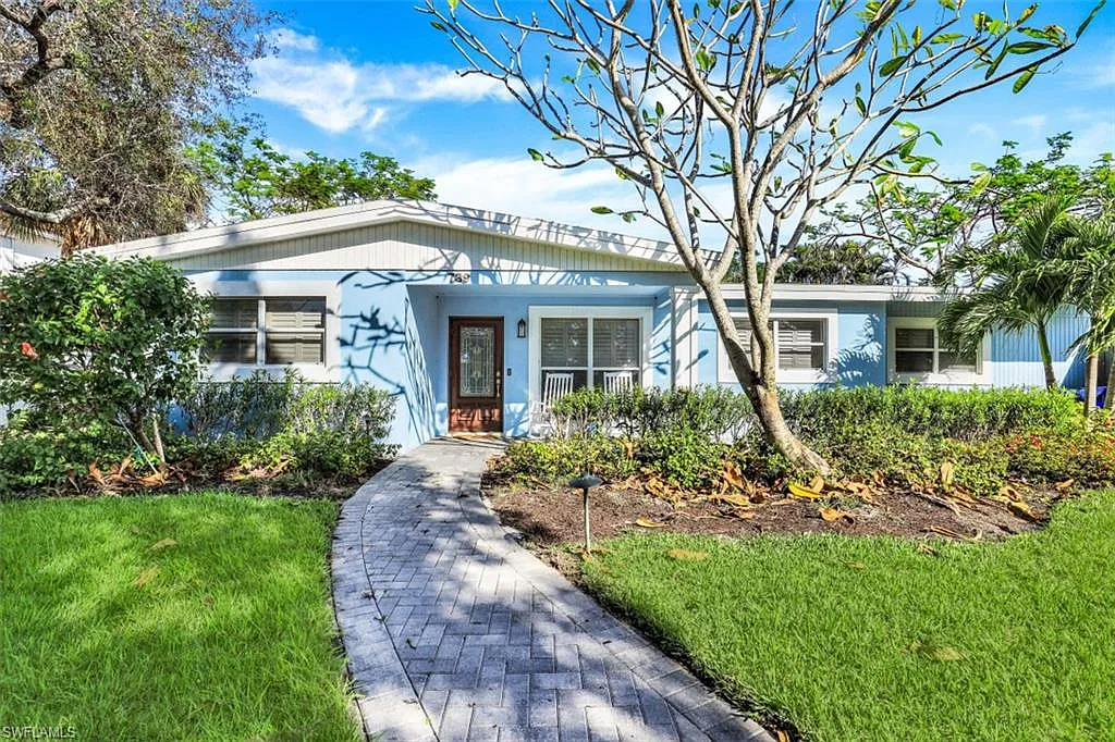 3 bed, 3.0 bath, 2253 sqft, $20,000 — Photo 3