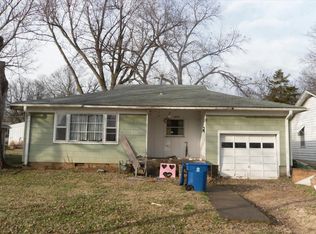 1243 Valley St, Carthage, MO 64836