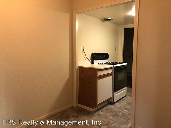 3rd image of 25101 Redlands Blvd