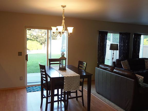 5th image of 1822 N McMillan Ln