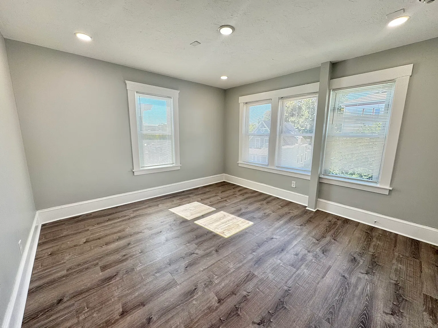 20 Lakewood Street - 3R — Photo 4