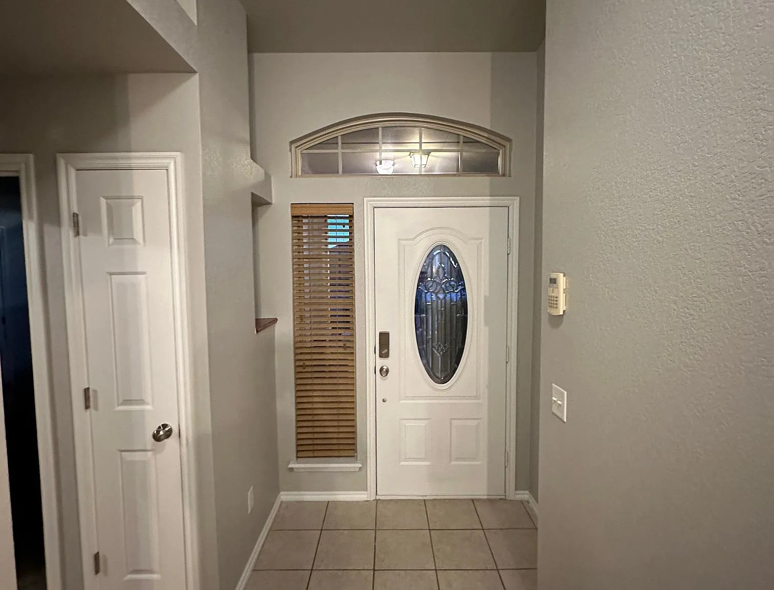3 bed, 1400 sqft, $1,650 — Photo 2