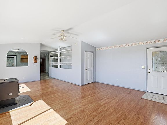 5th image of 1106 N Monte Rosa Ln