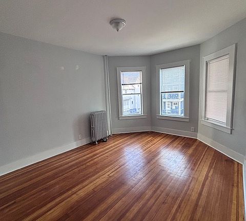 3rd image of 11 Hansborough St Floor 2