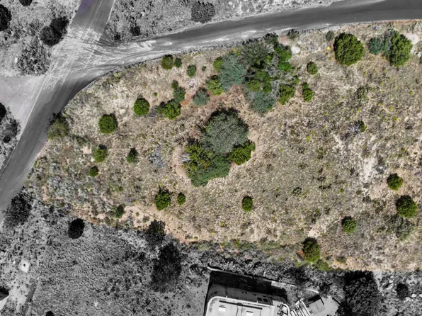 15 La Cueva Trl NE, Albuquerque, NM 87122