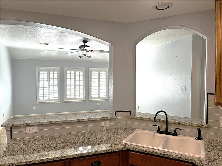 22410 Barrell Springs Ln — Photo 11