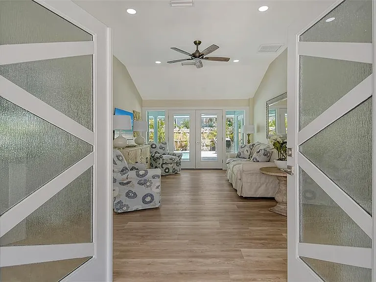 4852 Featherbed Ln — Photo 9