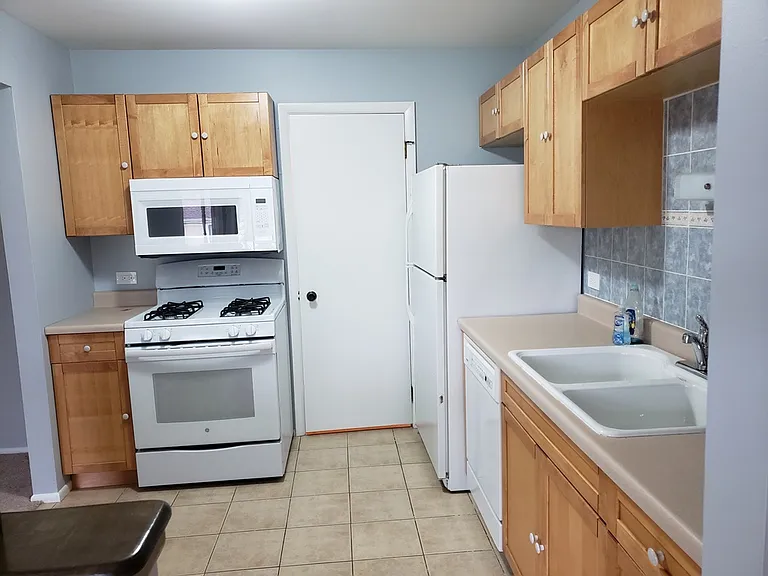 1103 Wildberry Ct #C2 — Photo 11