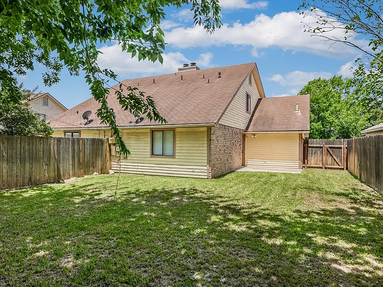 803 Valley View Dr #B — Photo 17