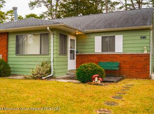 15 Pheasant St #A, Manchester, NJ 08759