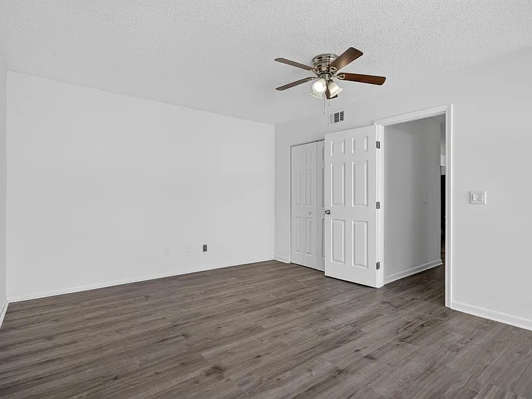 7812 Linkside Dr — Photo 21