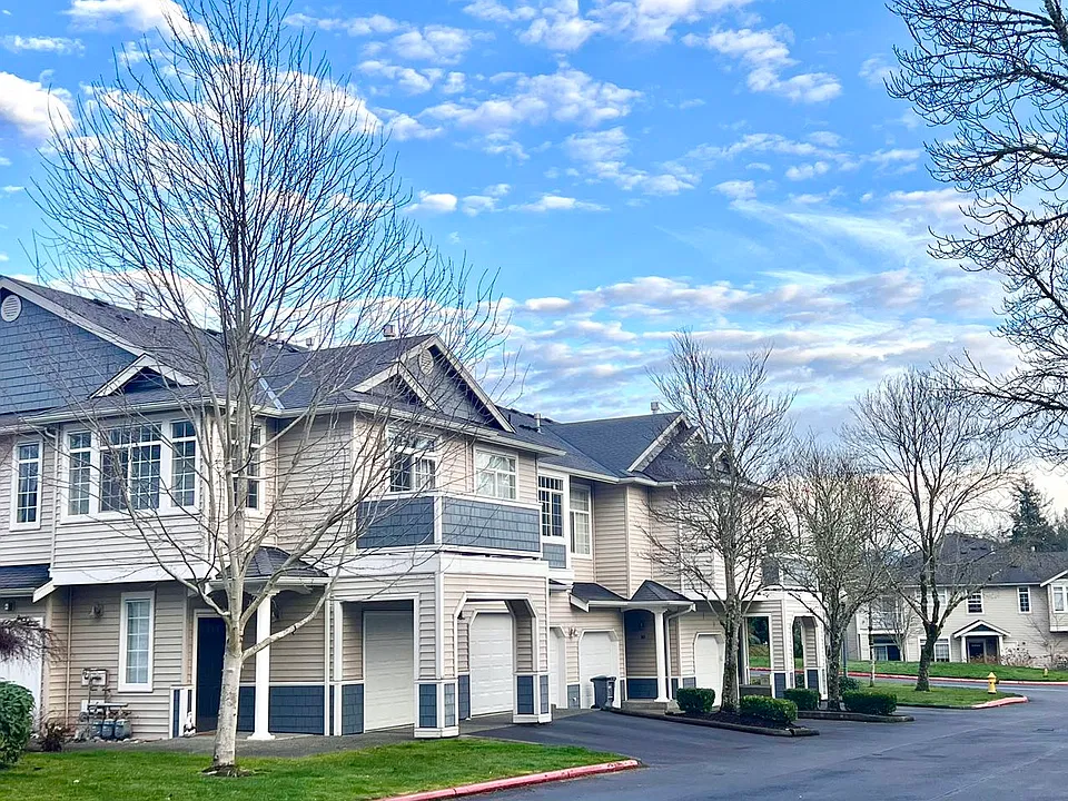 1855 Trossachs Blvd SE #1805