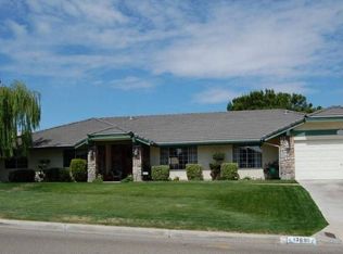 13690 Hidden Valley Rd, Victorville, CA 92395