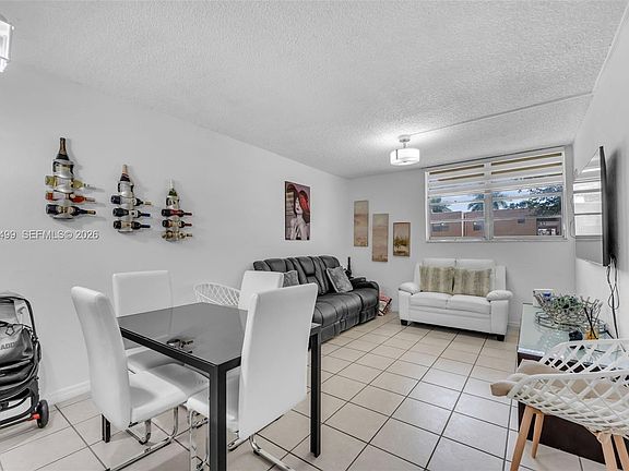 5th image of 4550 NW 9th St APT 106E
