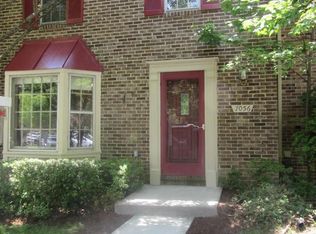 7056 Leewood Forest Dr, Springfield, VA 22151