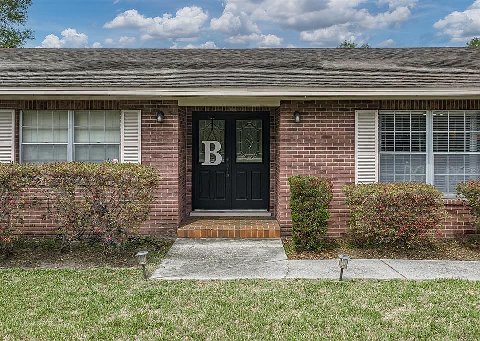 1st image of 609 W Pipkin Rd