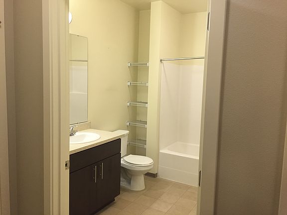 2nd image of 1050 10th Ave NE Unit 105