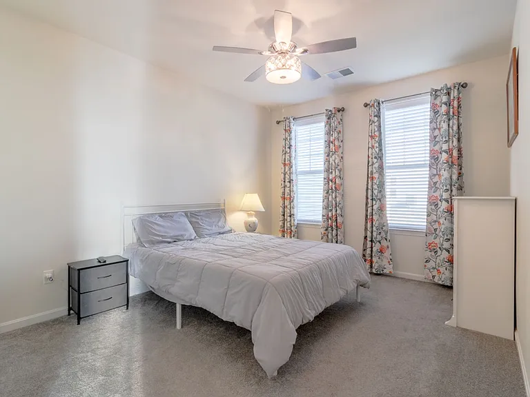 35059 Dundee St — Photo 14