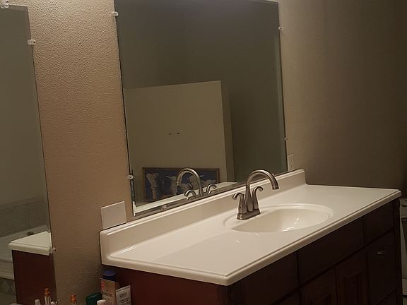Master bath tub area