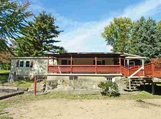 31 Fairway Dr, New Cumberland, WV 26047