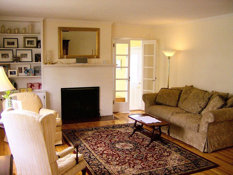 2nd image of 8 Walnut St
