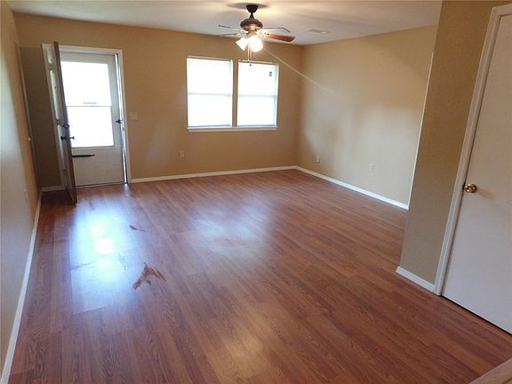 3rd image of 285 Ecology Dr