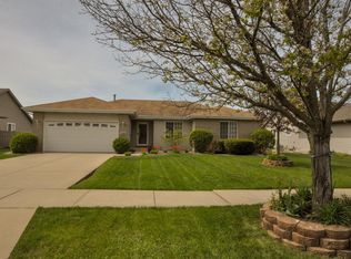 548 Sunflower Ln, Dyer, IN 46311