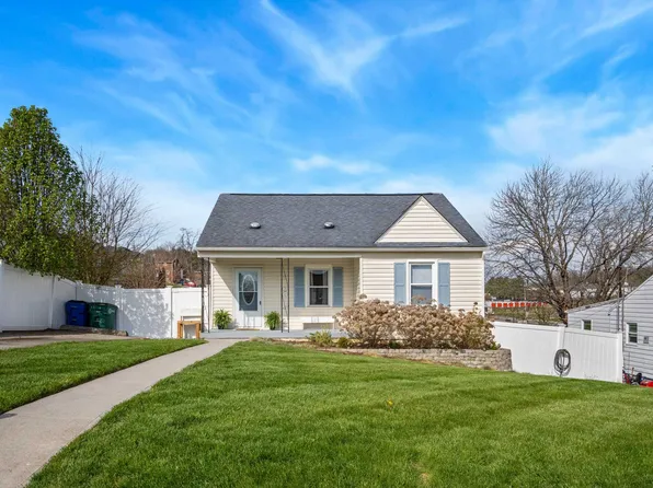 3 Lee Hy Ct, Christiansburg, VA 24073