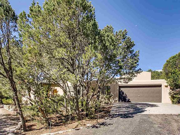 3rd image of 1106 Paseo Barranca