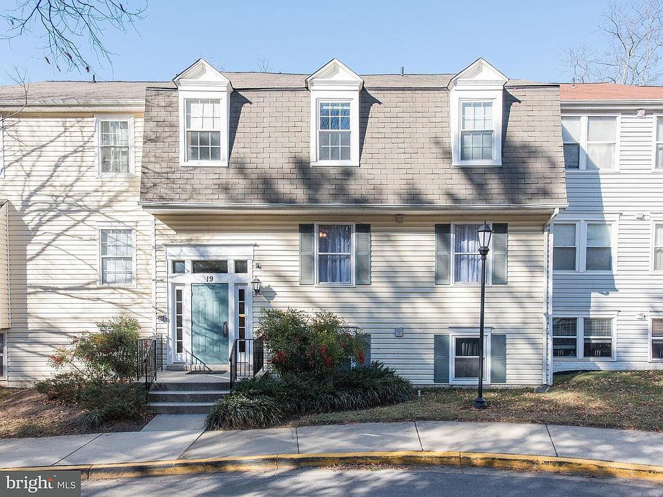 1st image of 19 Pickering Ct APT 102