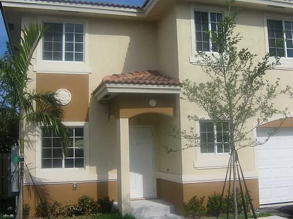 212 NE 3rd St APT 7, Hallandale, FL 33009