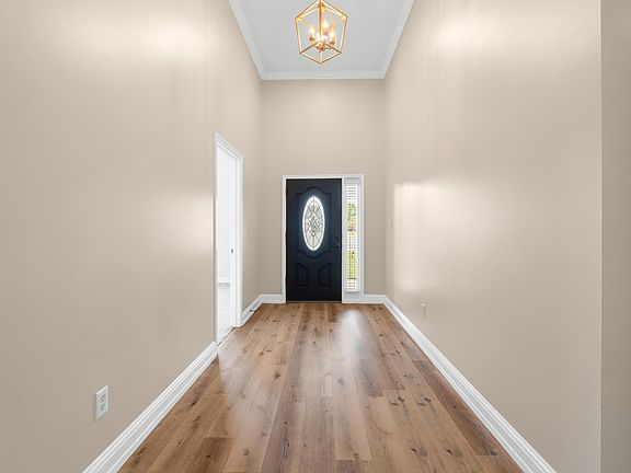 5th image of 145 Berkshire Manor Cir