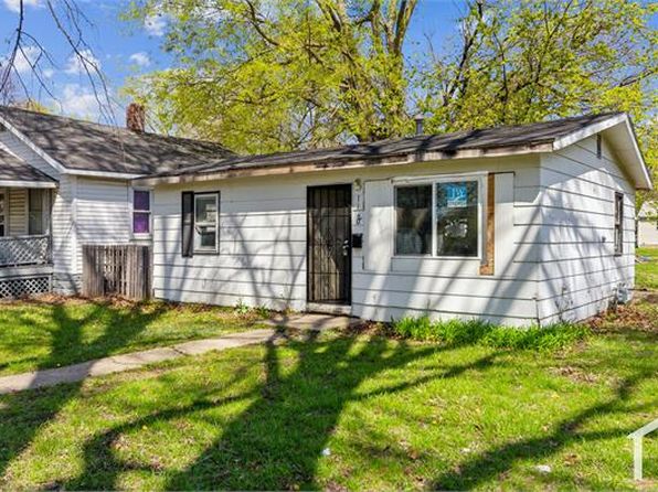 1120 Elmhurst Ave