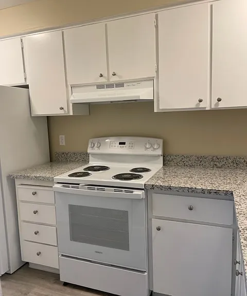 Matanzas Garden Apartments — Photo 7