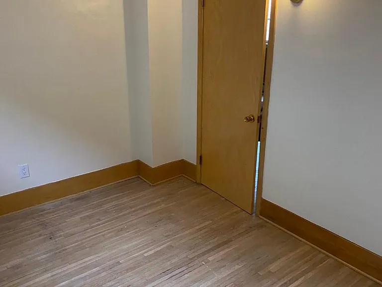 413 Willett St — Photo 8
