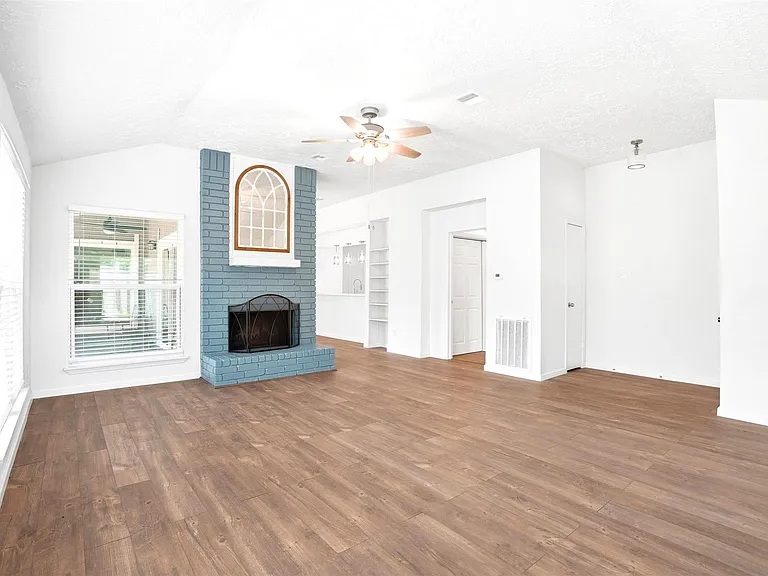 16007 Ridgegreen Dr — Photo 12