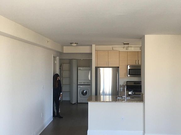 2nd image of 125 W 31st St APT 40H