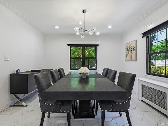 4th image of 38 Bayview Terrace