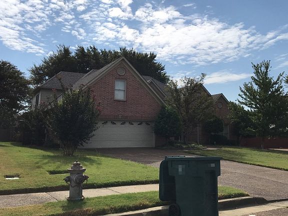3rd image of 1352 Cedar Hollow Dr