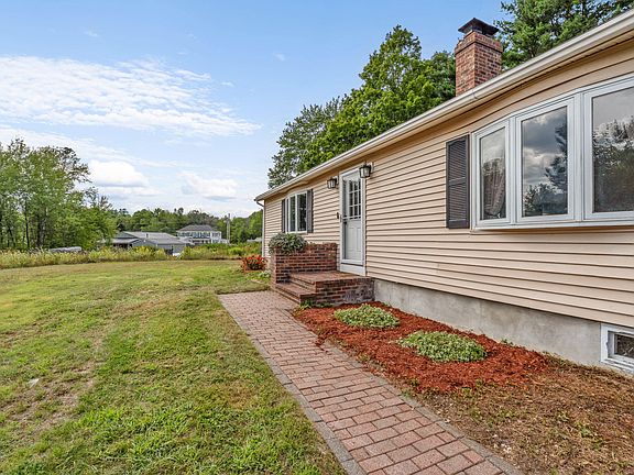 2nd image of 419 Hollis Road