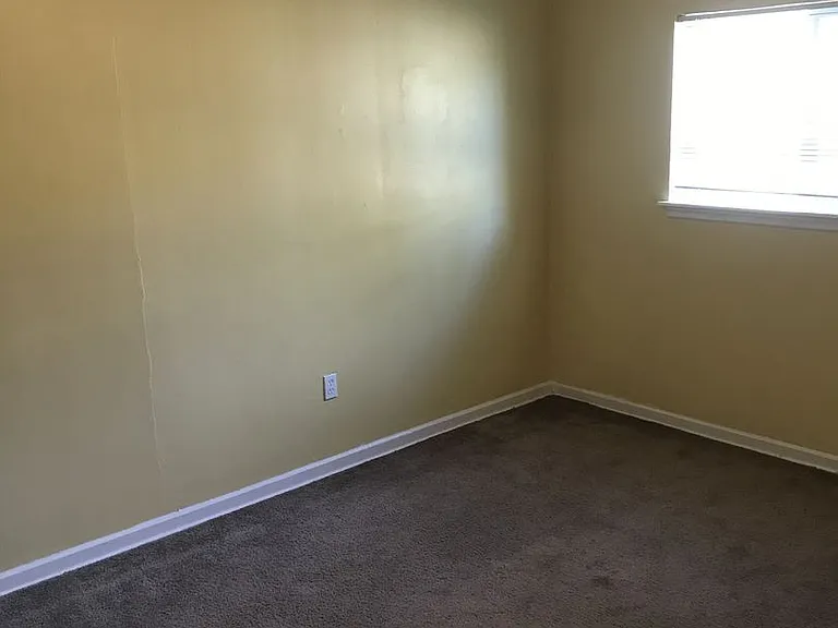 166-Gerth Apartments — Photo 10