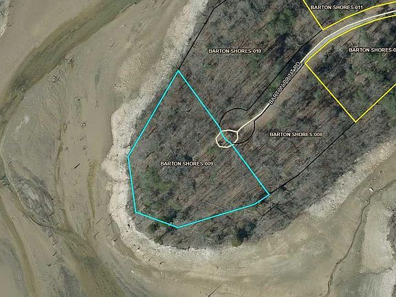 2nd image of 270 Barton Point Rd