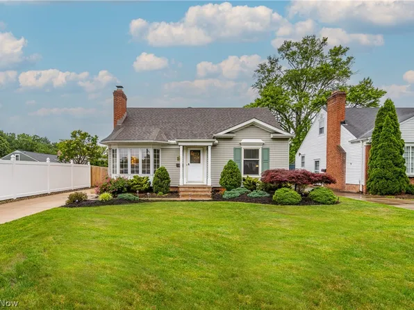 16480 Barriemore Ave, Middleburg Heights, OH 44130