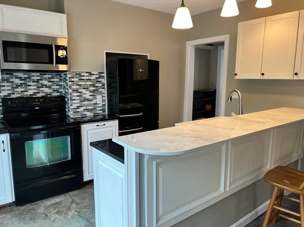 117-119 Main St, Millbury, MA 01527