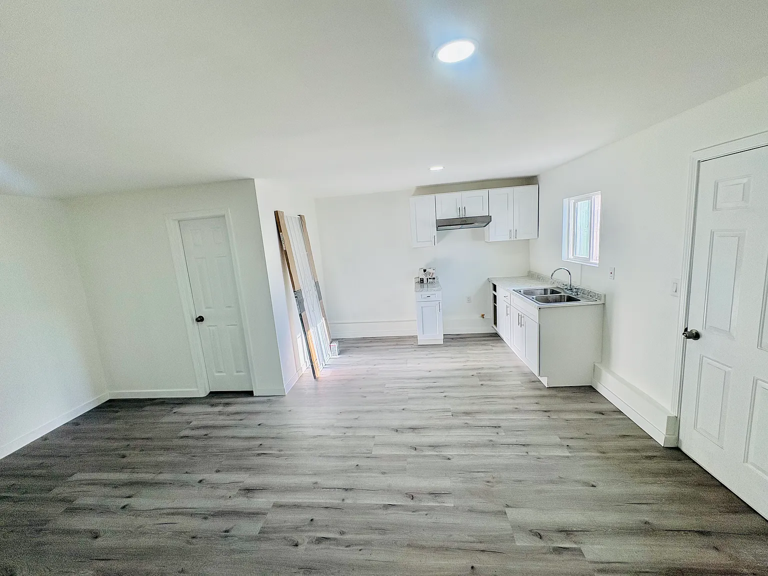 Studio, $1,575 — Photo 4