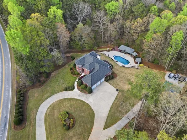 5666 Chapel Hill Rd, Douglasville, GA 30135