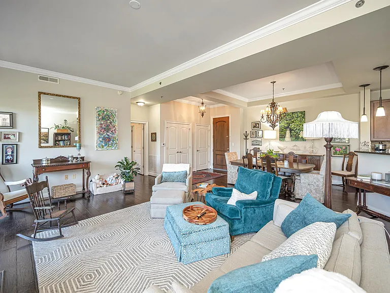 2600 Highland Ave S #502 — Photo 8